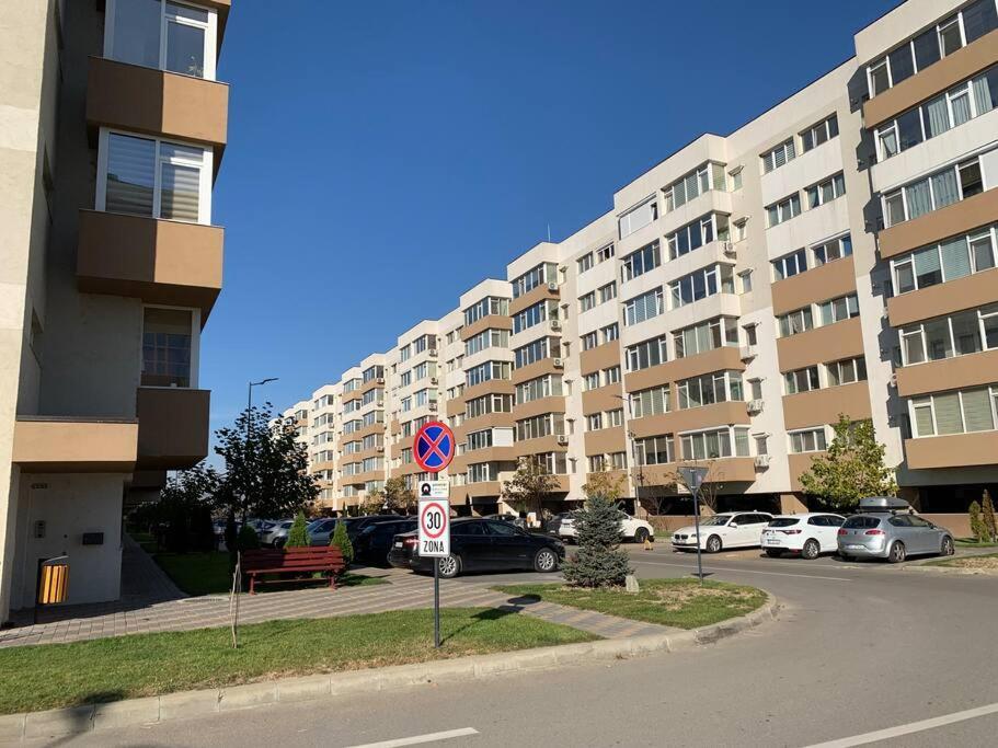 Lovely Bacau 1 Bedroom Apartment Bacău Exterior foto