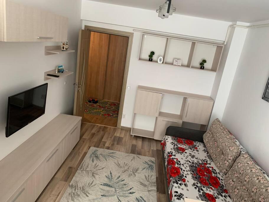 Lovely Bacau 1 Bedroom Apartment Bacău Exterior foto