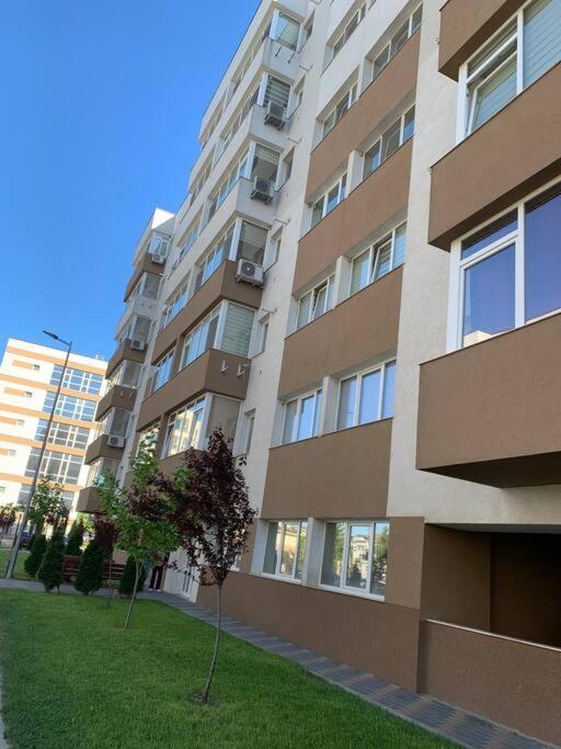 Lovely Bacau 1 Bedroom Apartment Bacău Exterior foto
